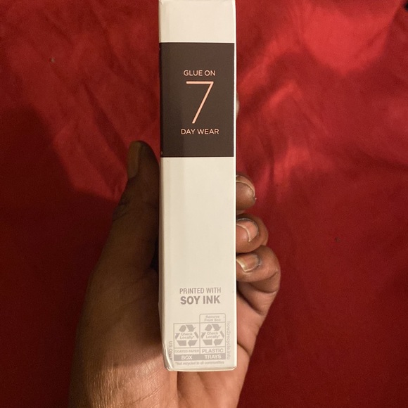 🔥NEW ITEM 🔥 Kiss Classy Nails 28 count - Picture 3 of 3